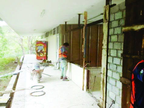 Remodelación de aulas plafones instalaciones y cancelería